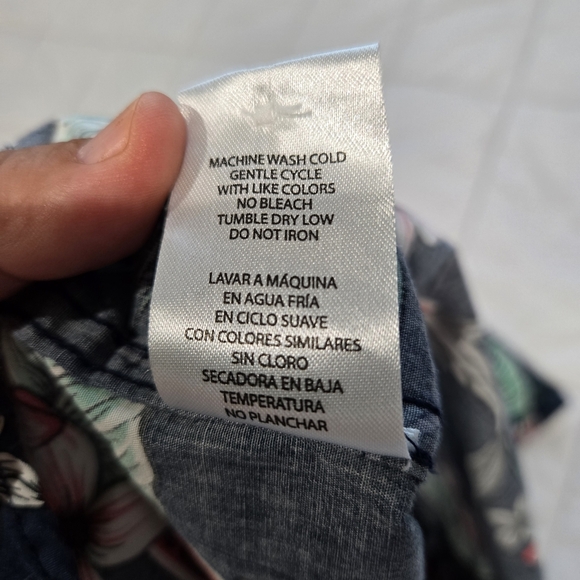 Valor Navy Blue Catfish Print Men's Shirt Size M - Picture 5 of 6